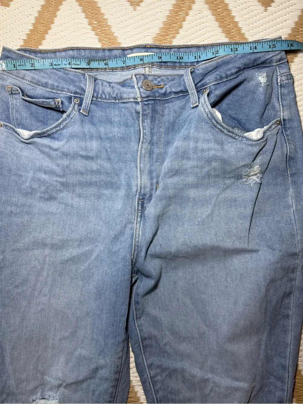 Levi's men's Blue Light Wash High Rise Skinny Fit Distressed 5-Pocket 33